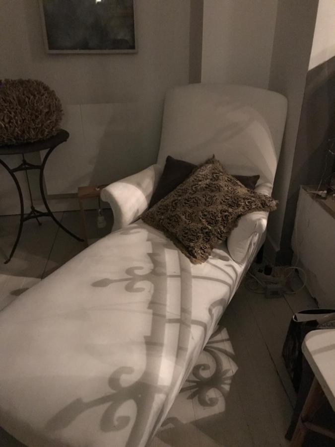 La Maison Sur La Place Penne-dʼAgenais Екстериор снимка